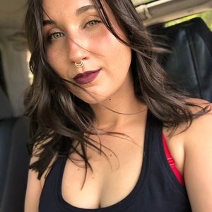 Meet your Posher, Layna